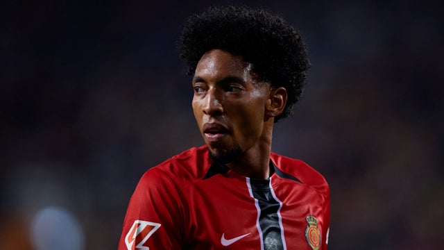 Johan Mojica tuvo un fuerte cruce con hinchas