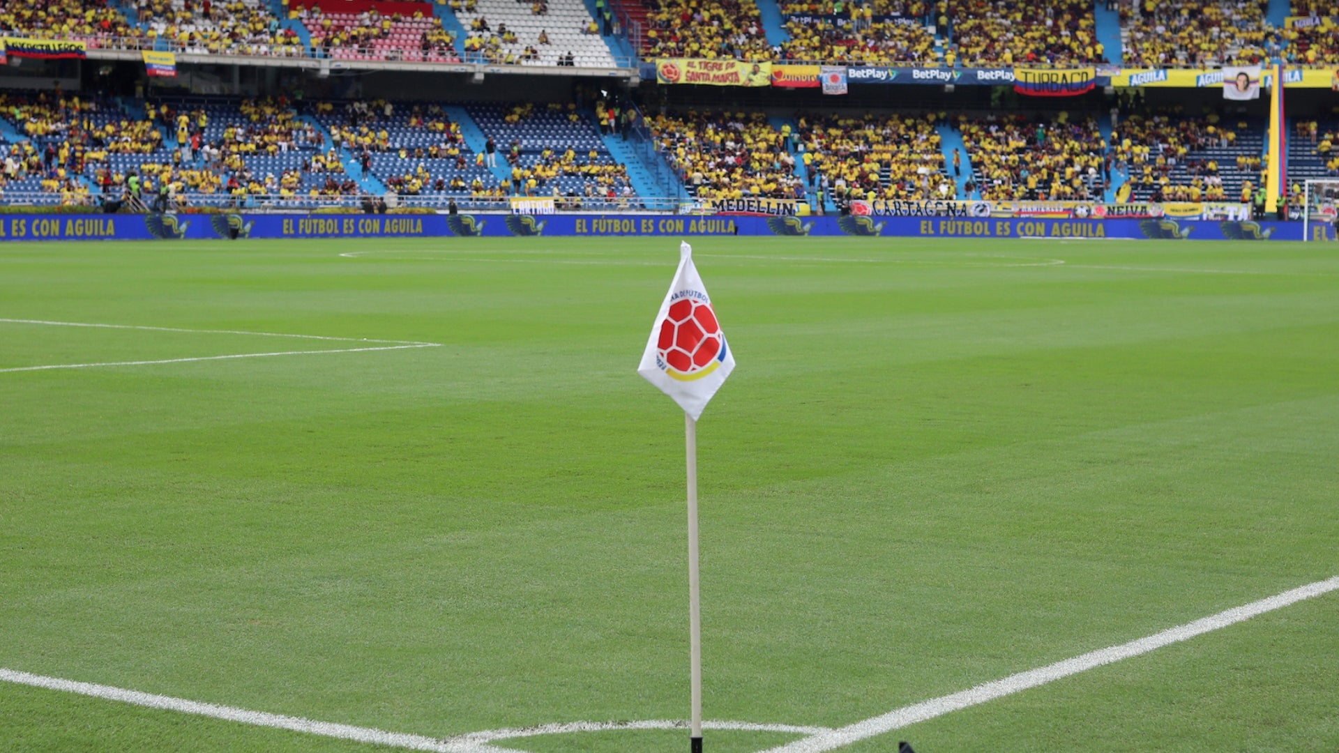 Figura de la selección Colombia fue presentada en un nuevo club