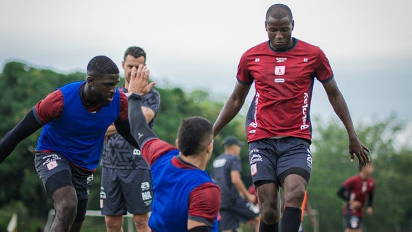 América debutará en Liga BetPlay con bajas por lesión y sanción