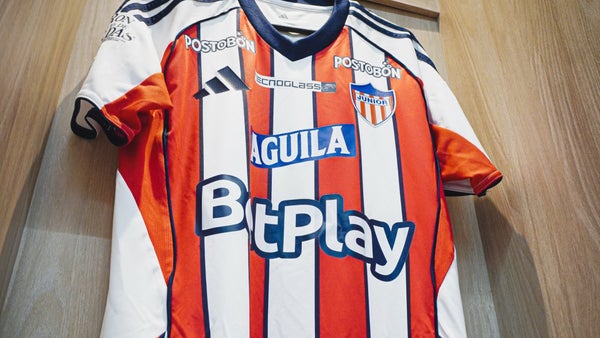 Junior alistaría una nueva salida para fichar otro defensor