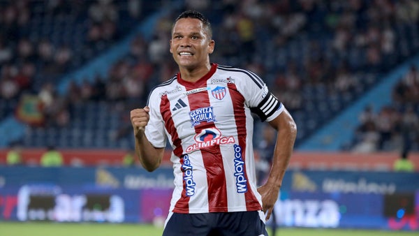 Junior toma una decisión clave y mantiene a Carlos Bacca en su plantel