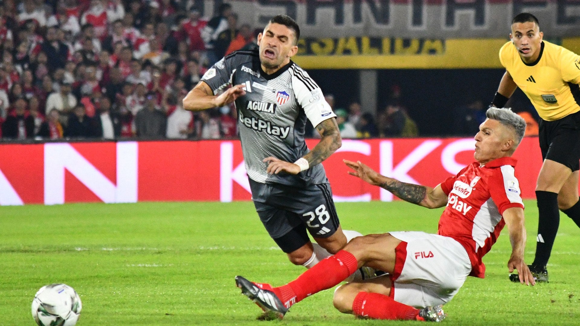 Mira la acción por la que Junior pidió penal