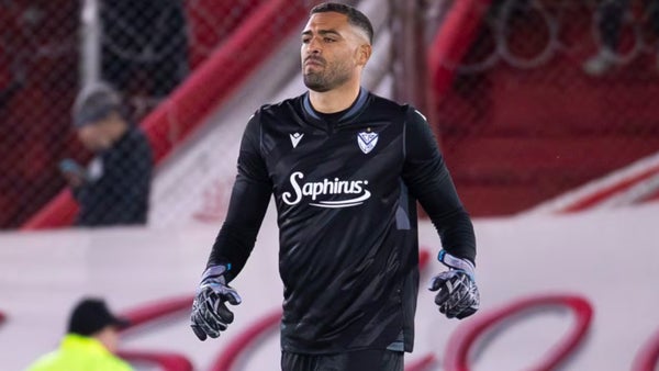 Álvaro Montero inició 2026 como figura en el triunfo de Vélez