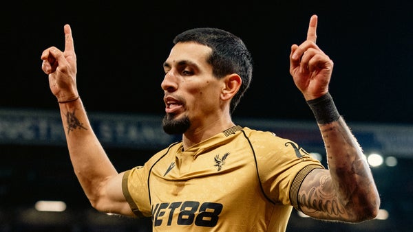 Daniel Muñoz recibió noticia de última hora en Crystal Palace Daniel Muñoz recibió noticia de última hora en Crystal Palace