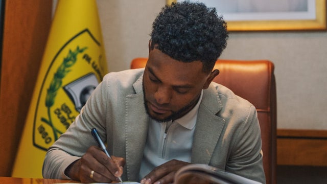 Miguel Ángel Borja firmó su nuevo contrato