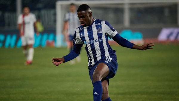 Gigante sudamericano negocia por el colombiano Luis Miguel Angulo