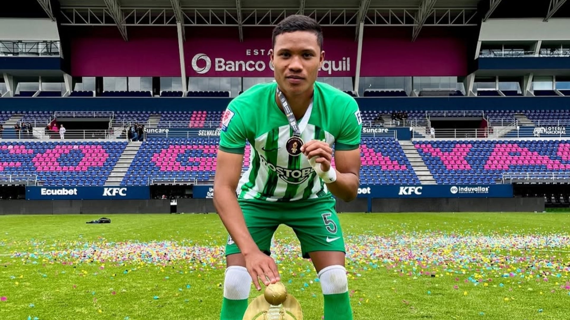 Canterano Fabio Martínez de Atlético Nacional, campeón de la Copa Mitad del Mundo - @fabiomartinez_4