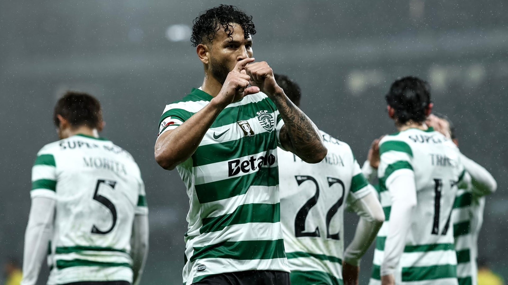 Luis Javier Suárez marcó un nuevo golazo _ foto_ Sporting Lisboa