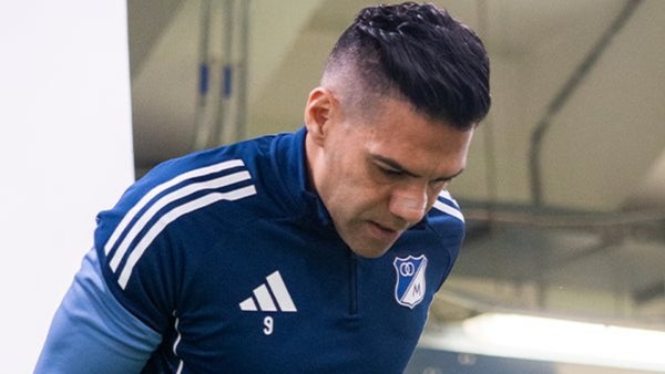 Falcao García se devoró el gol de Millonarios ante Medellín Falcao García se devoró el gol de Millonarios ante Medellín