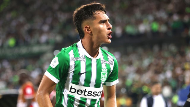 Juan Manuel Rengifo y un inesperado registro en el Nacional vs. América - VizzorImage