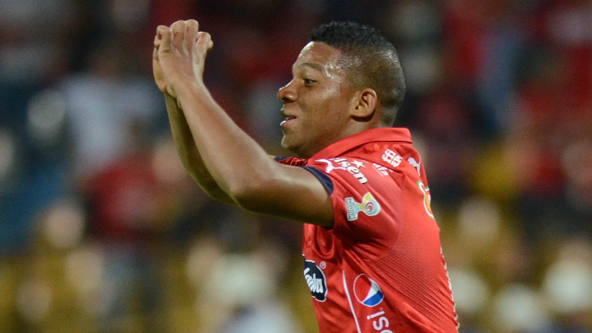 Frank Fabra estaría a pocos detalles de volver a la Liga BetPlay - VizzorImage