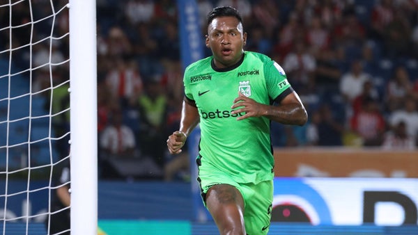 Alfredo Morelos perdonó a Inter Bogotá en el arranque del partido