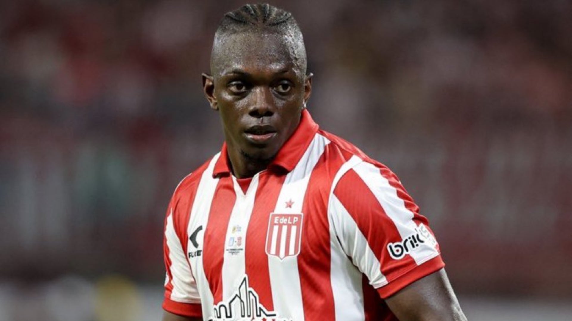 Edwuin Cetré no llegaría a Boca Juniors, por ahora