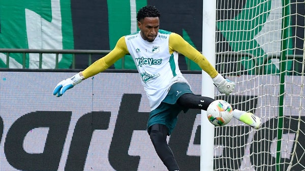 Pedro Gallese salva a Cali con una volada espectacular Pedro Gallese salva a Cali con una volada espectacular