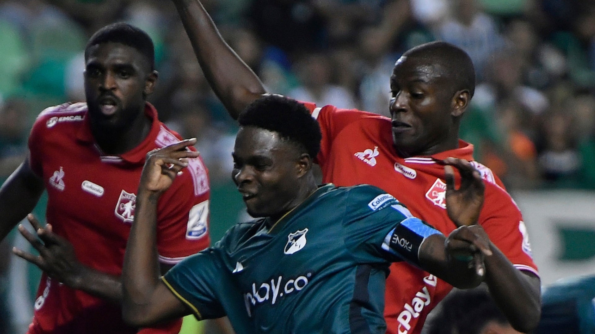 America y Deportivo Cali se unieron por una campaña - VizzorImage