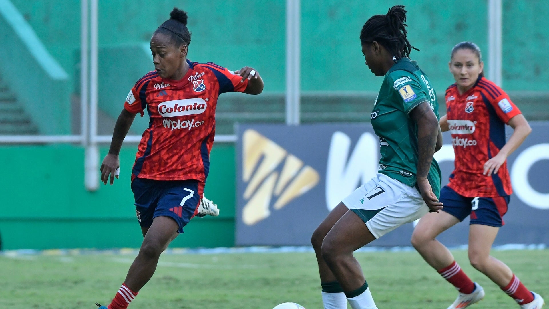 Medellín vs. Cali - Liga Femenina (fecha 1) - VizzorImage