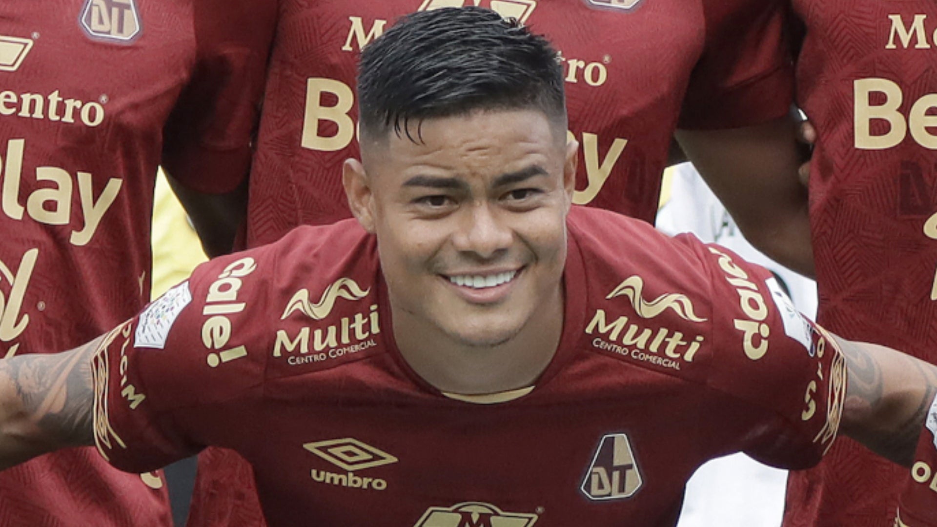 Luis Sandoval rozó una nueva expulsión con Deportes Tolima - VizzorImage