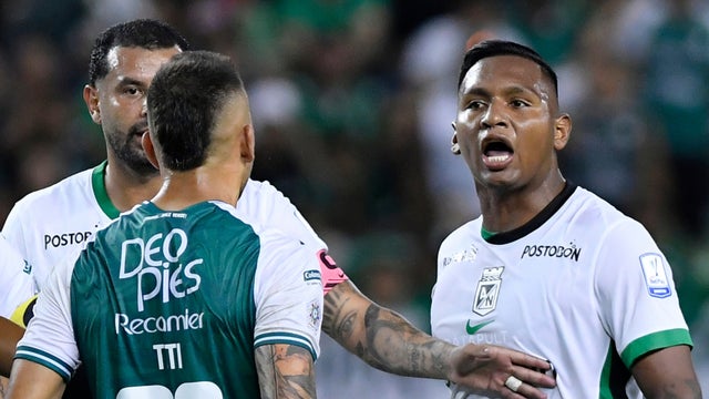 Alfredo Morelos lanzó picante mensaje tras la derrota de Nacional con Cali - VizzorImage