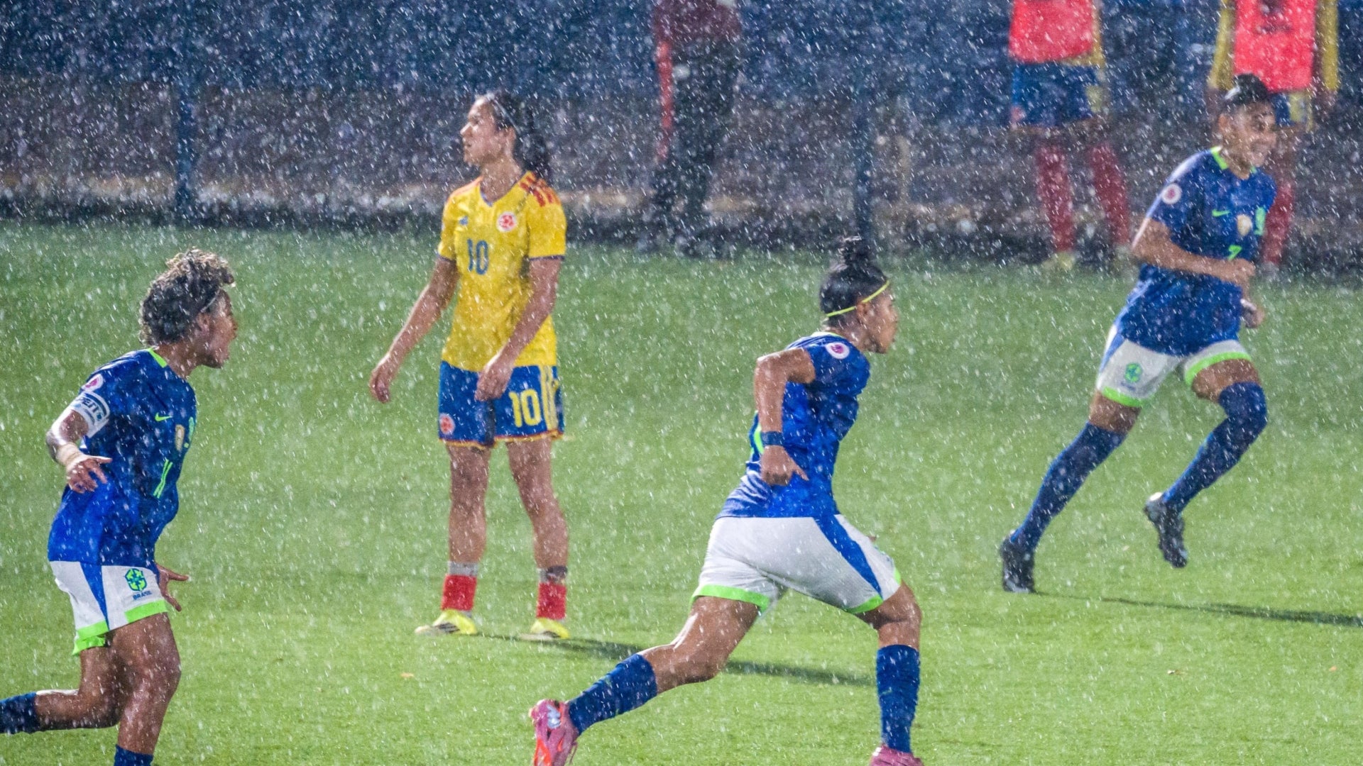 Colombia cayó ante Brasil tras un error de la portera Luisa Agudelo - Conmebol