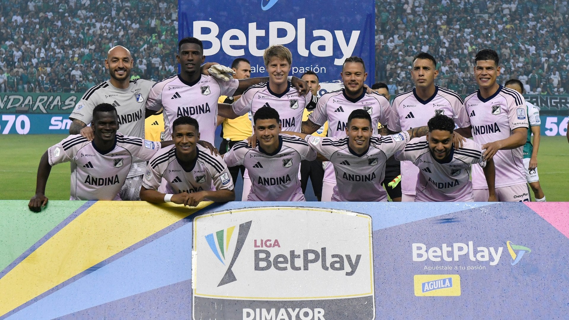 Millonarios anuncia la salida de dos jugadores