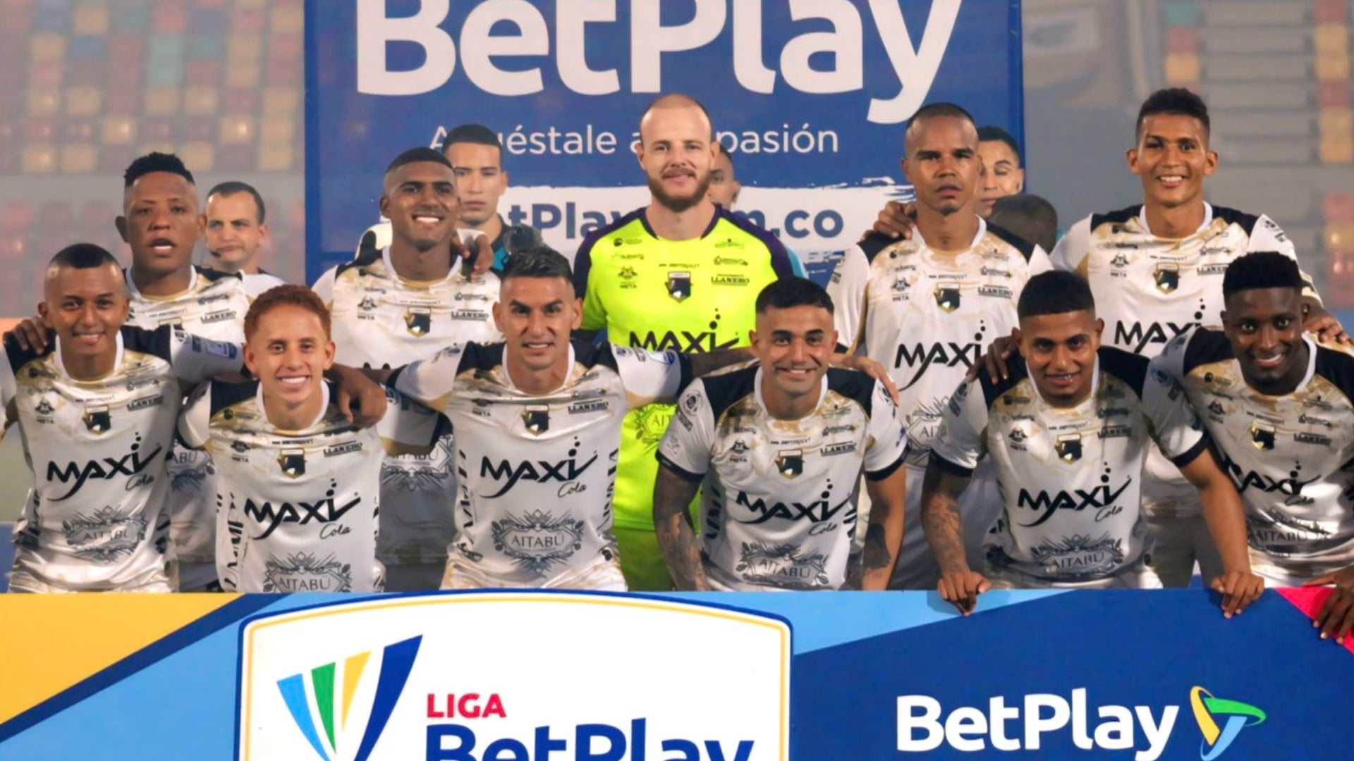 Llaneros pidió esta mano como posible penal ante Medellín - VizzorImage