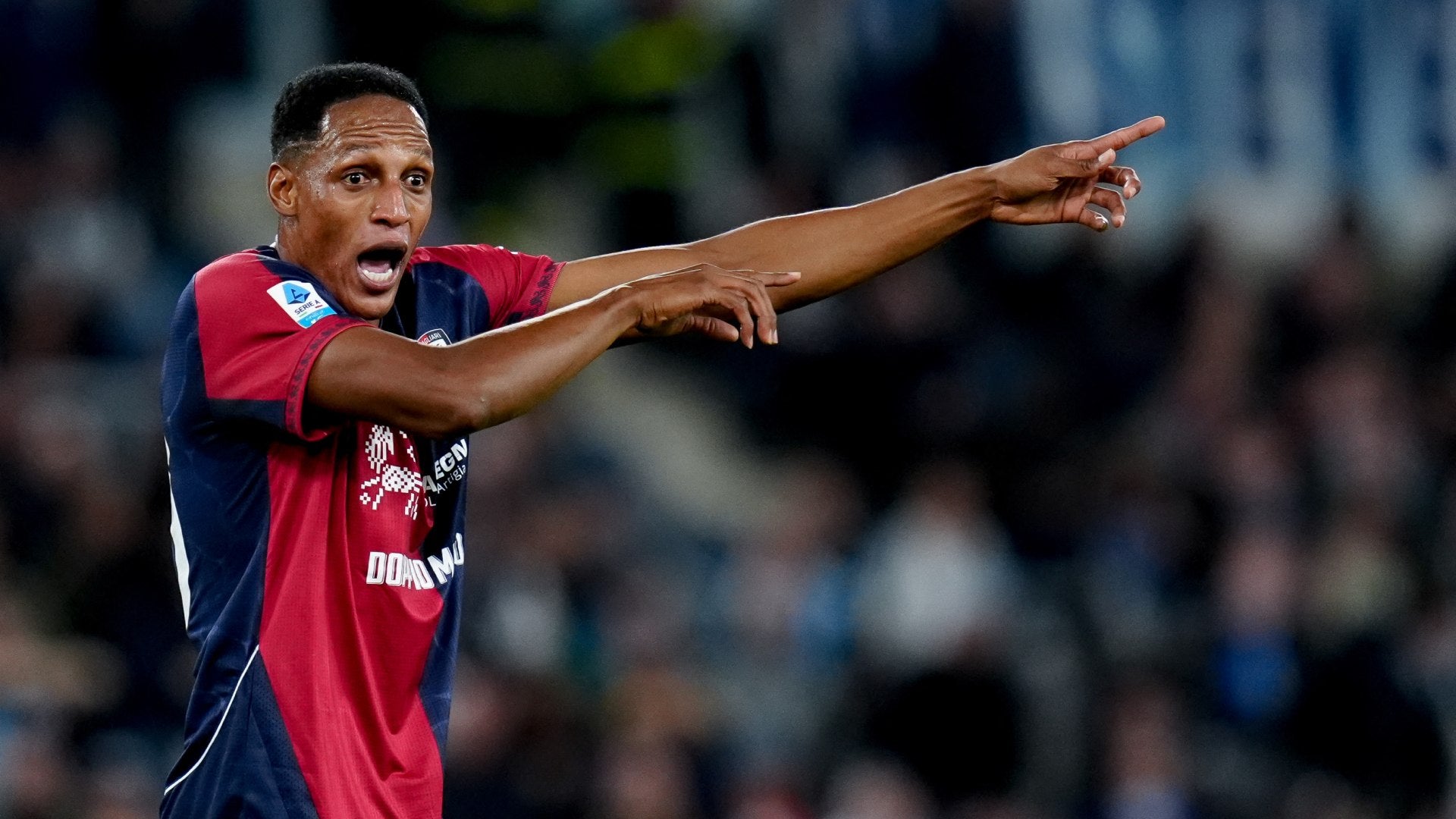 Yerry Mina fue expulsado en Italia