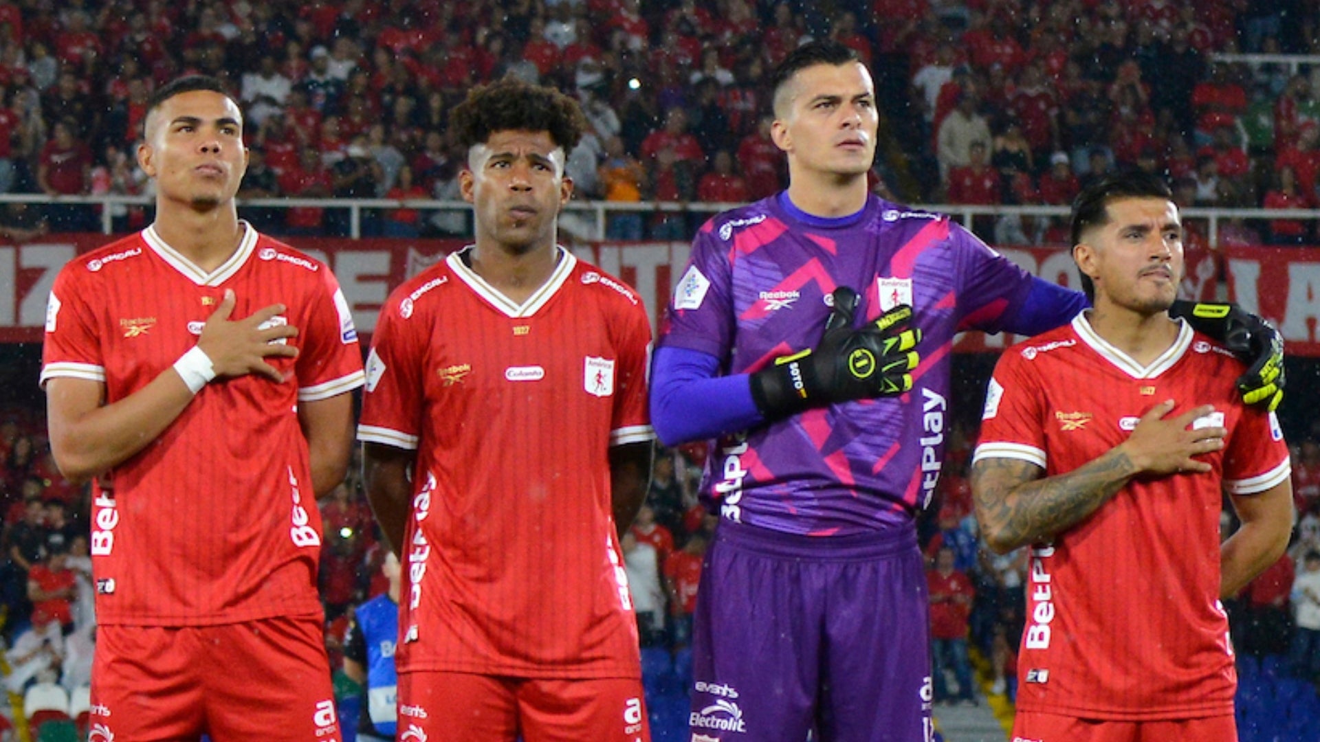 Jorge Soto evitó con suspenso el gol de Jaguares sobre América - VizzorImage