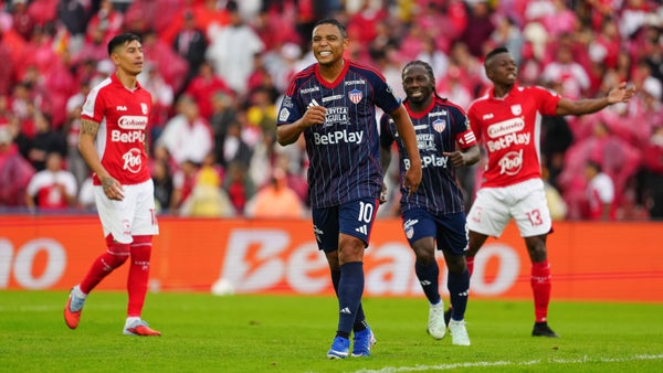 Luis Fernando Muriel viajó a Estados Unidos y siembra dudas en Junior Luis Fernando Muriel viajó a Estados Unidos y siembra dudas en Junior