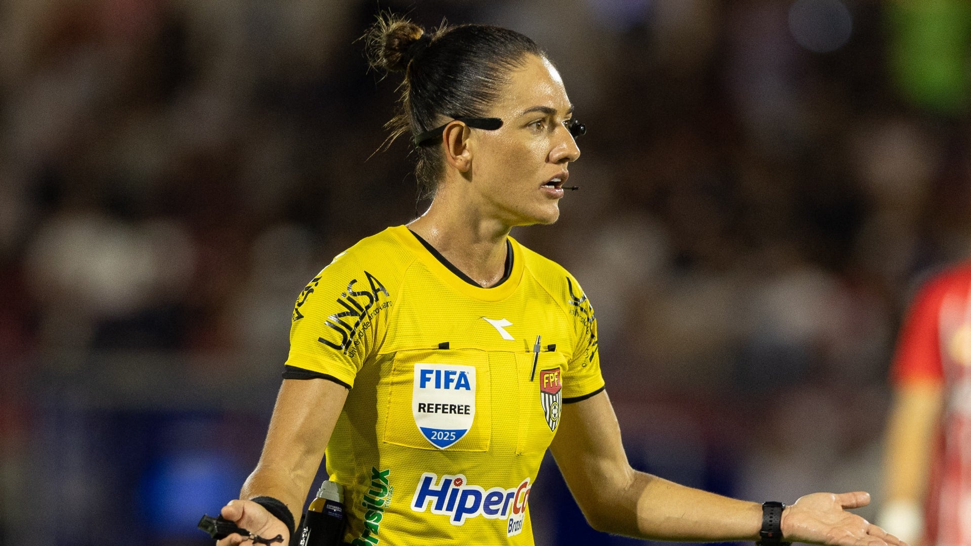 Árbitra Daiane Muniz recibió mensaje sexista por parte de futbolista Gustavo Marques - AFP