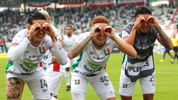 Once Caldas tuvo un recibimiento monumental ante Boyacá Chicó Once Caldas tuvo un recibimiento monumental ante Boyacá Chicó