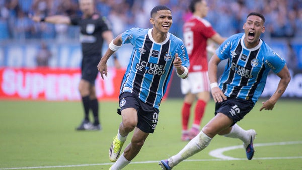 José Enamorado marcó su primer golazo con Gremio de Brasil José Enamorado marcó su primer golazo con Gremio de Brasil