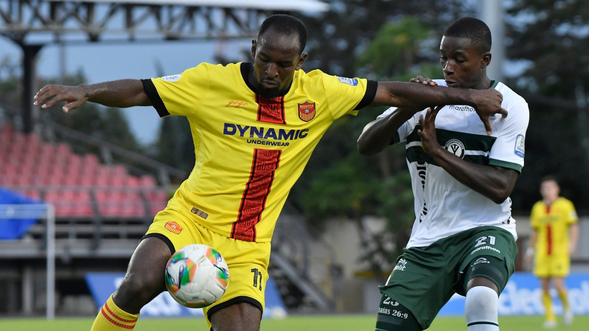 Bogotá pidió mano penal vs. Independiente Yumbo ¿Debió pitarse_ - VizzorImage