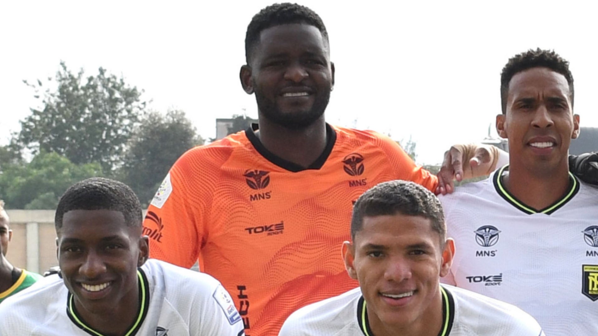 William Cuesta voló y evitó el gol de Real Cundinamarca a Inter Palmira - VizzorImage