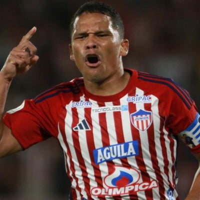 Carlos Bacca cuestionó el arbitraje del FPC tras el empate de Junior