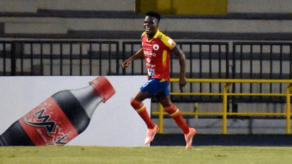 ¡Balde de agua fría! Así fuel el gol de camerino de Pasto a América