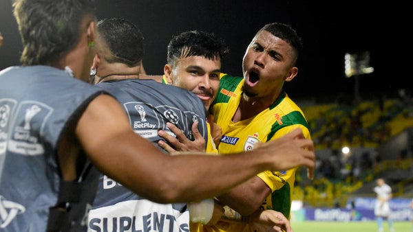 Real Cartagena le empató a Internacional de Palmira en un partidazo Real Cartagena le empató a Internacional de Palmira en un partidazo