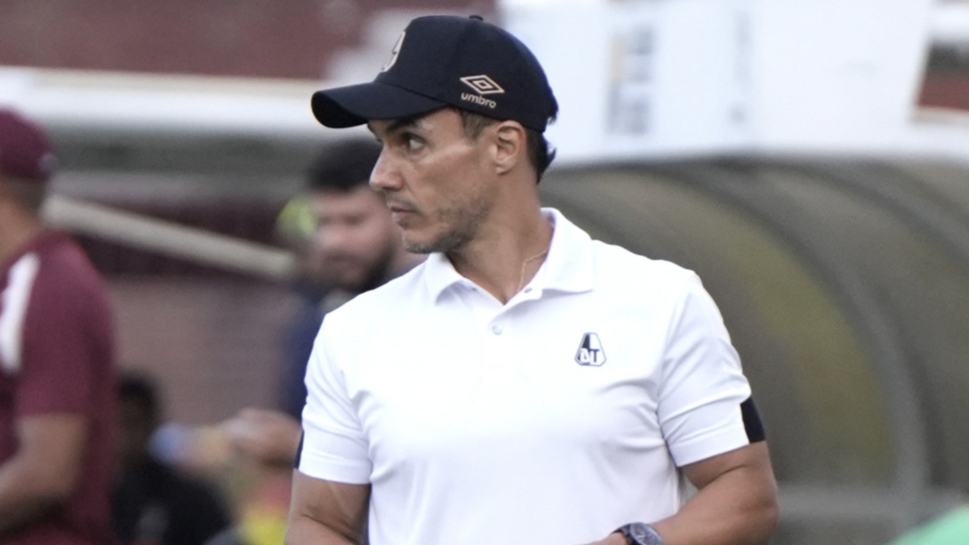 Lucas González sufrió una cobarde agresión en Copa Libertadores - VizzorImage