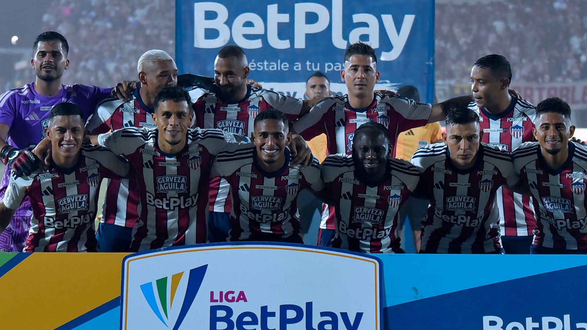 Campeón con Junior está en el ojo del huracán por gestos en contra de los hinchas - VizzorImage