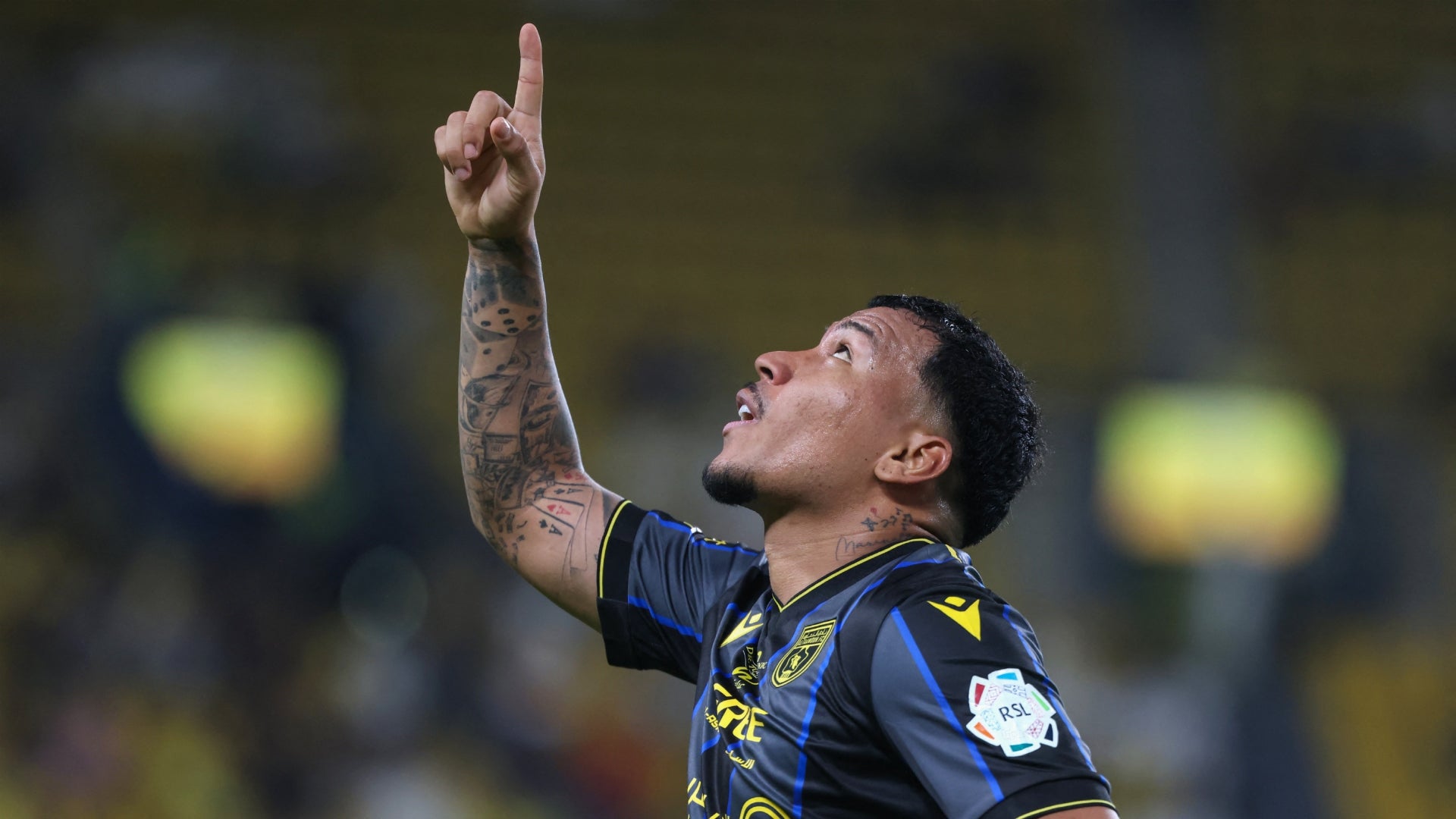 Roger Martínez marcó golazo en Arabia - AFP