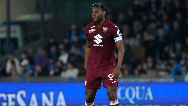 Duván Zapata firma una obra maestra en el duelo entre Torino y Parma