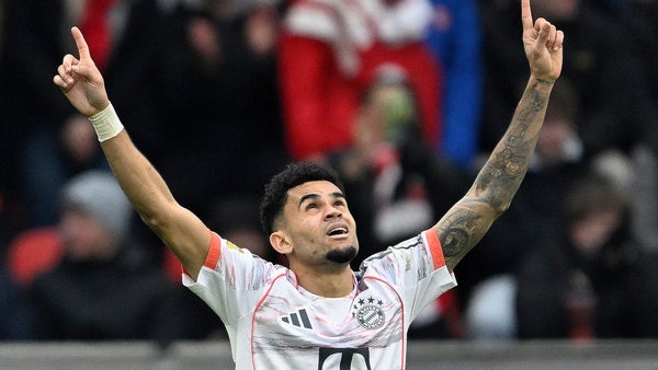 Luis Díaz marca un nuevo golazo y es expulsado con Bayern Múnich