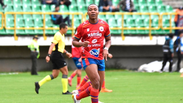 Yoshan Valois fue presentado en su nuevo club