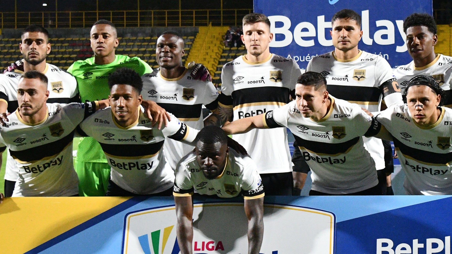 Inter Bogotá acosa a Pereira_ no celebró gol por atajada y palazo - VizzorImage