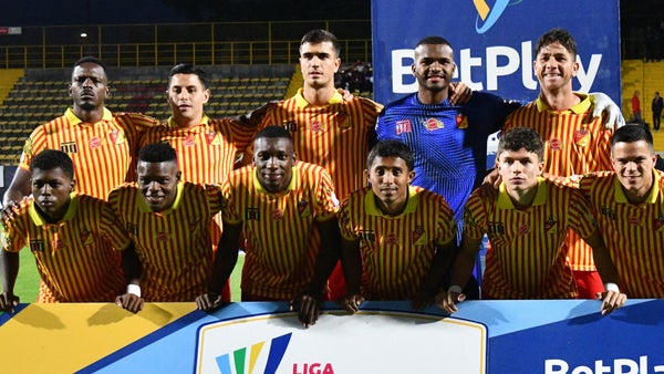 Deportivo Pereira sorprendió a Inter Bogotá con golazo de Acosta