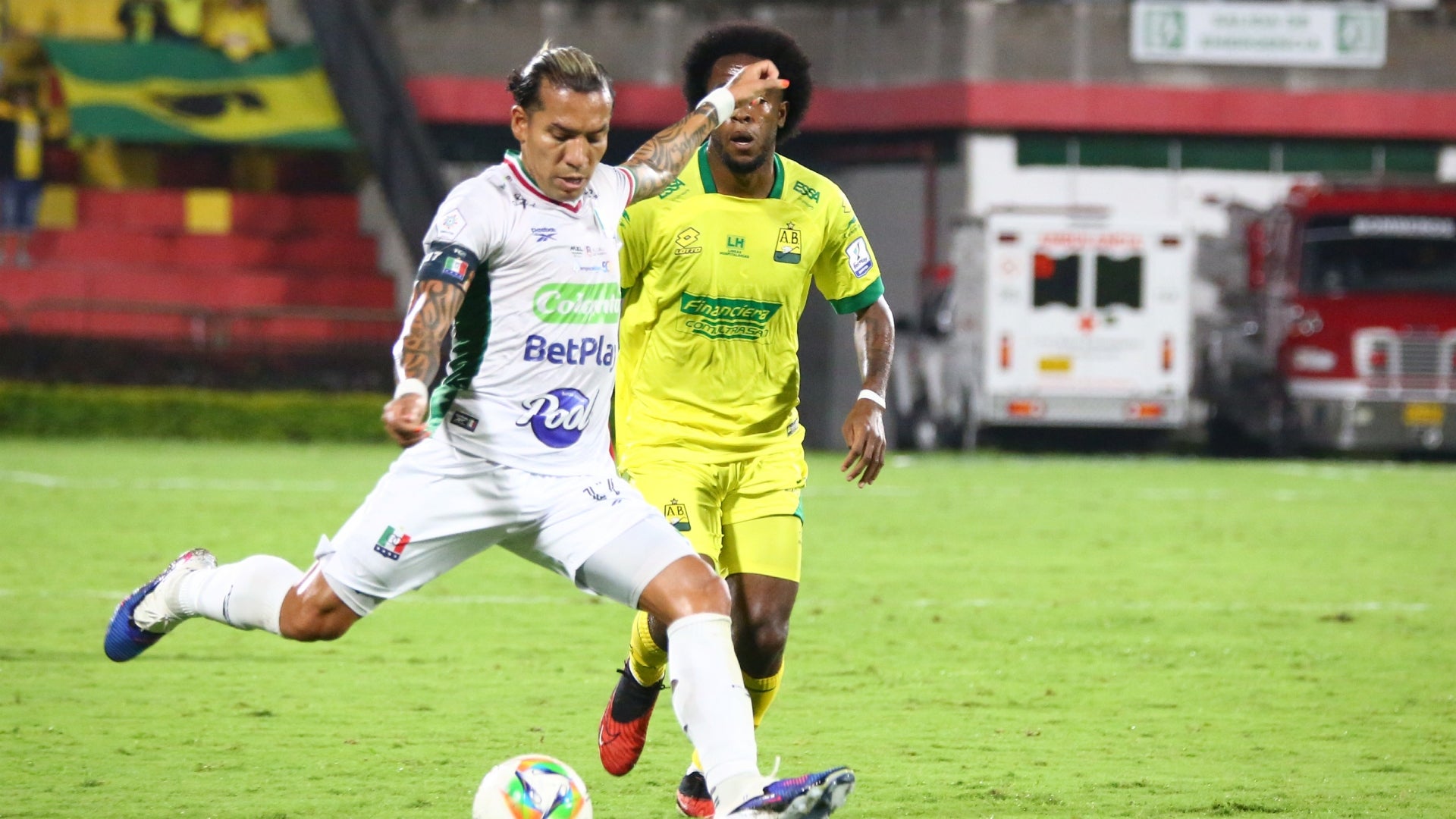 Once Caldas sacó un punto de oro de casa de Atlético Bucaramanga - VizzorImage