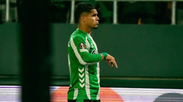 ‘Cucho’ Hernández marcó un nuevo gol en la Europa League
