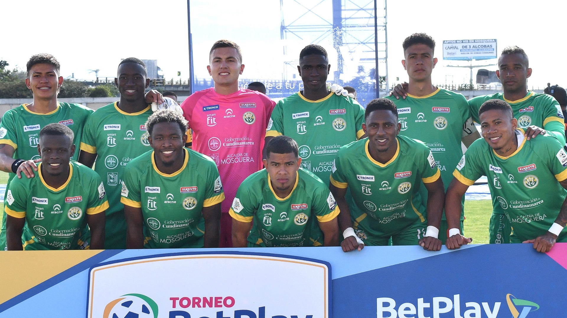 Real Cundinamarca tomó ventaja vs. Barranquilla por golazo de volea de Obregón - VizzorImage
