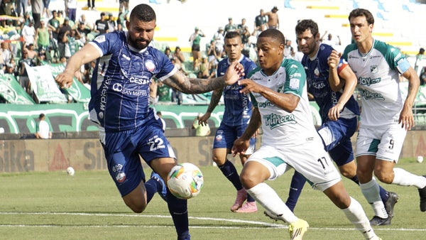 Fuerte choque en el inicio de Alianza V. vs. Cali encendió las alarmas Fuerte choque en el inicio de Alianza V. vs. Cali encendió las alarmas