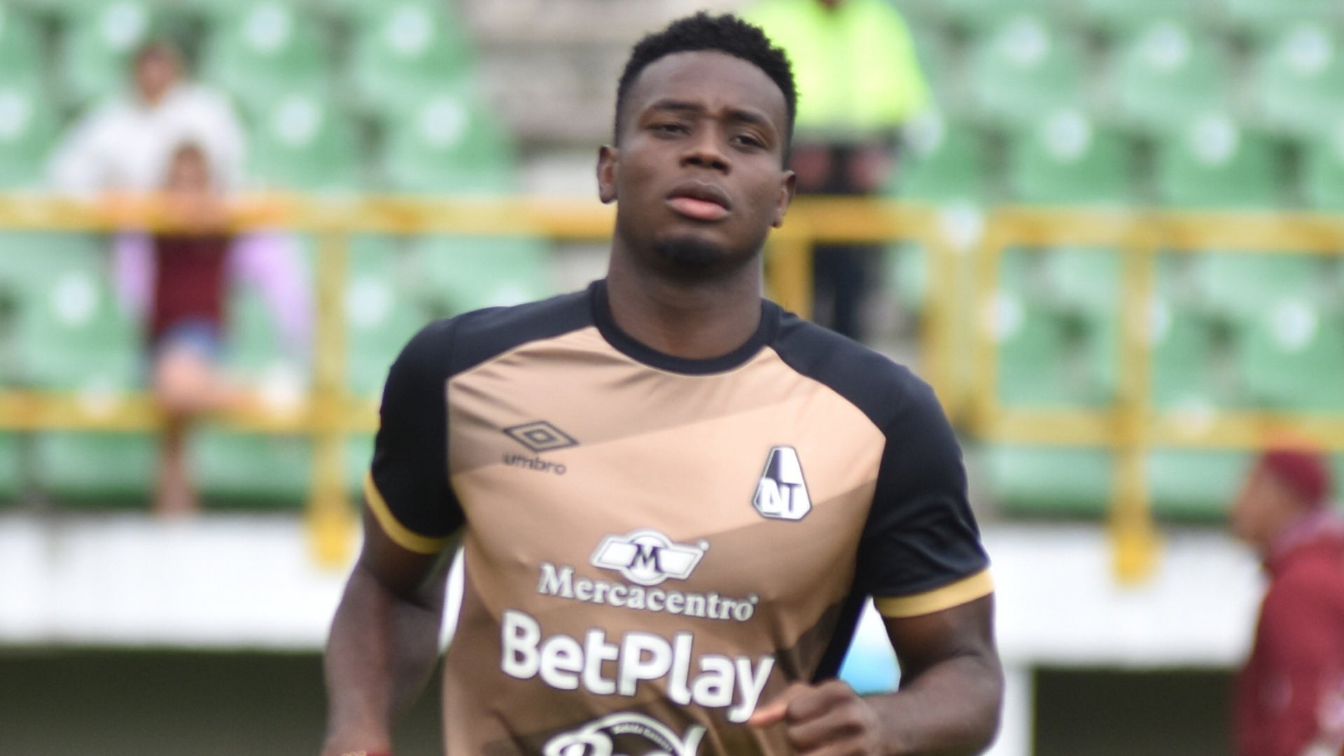 Parra desperdició debajo del arco el gol de Tolima a Boyacá Chicó - VizzorImage