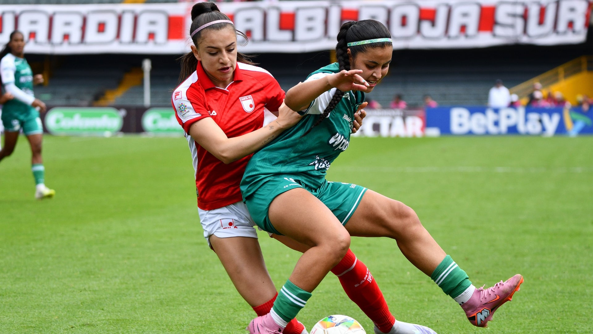 Santa Fe rescató valioso punto ante Cali, con una jugadora menos - VizzorImage